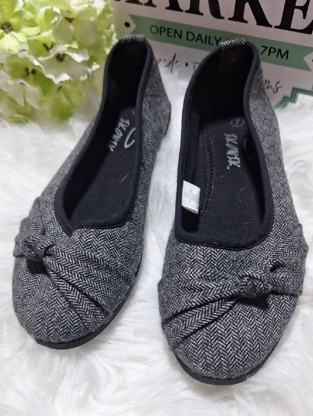 Gray Knotted Herringbone Ballet Flats - Unbranded